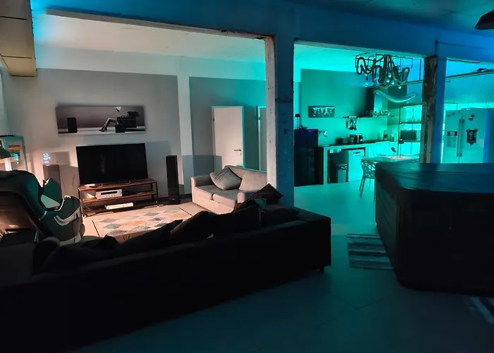 Apartment Industrial Loft Im Ehemaligen Umspannwerk Schaltzentrale